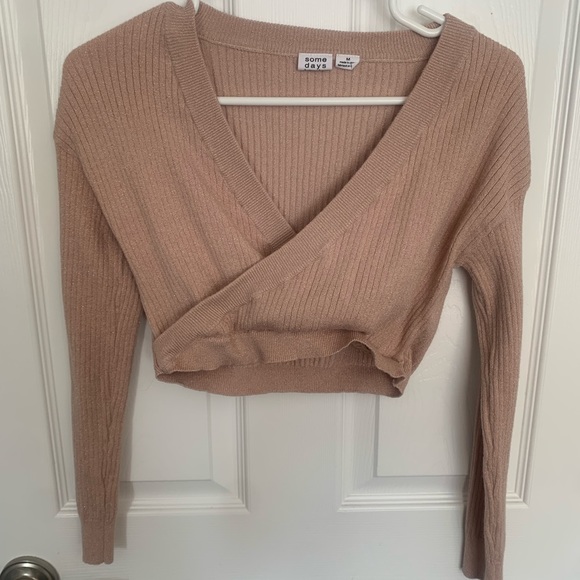 Somedays Lovin - Cropped Sweater - Picture 3 of 4